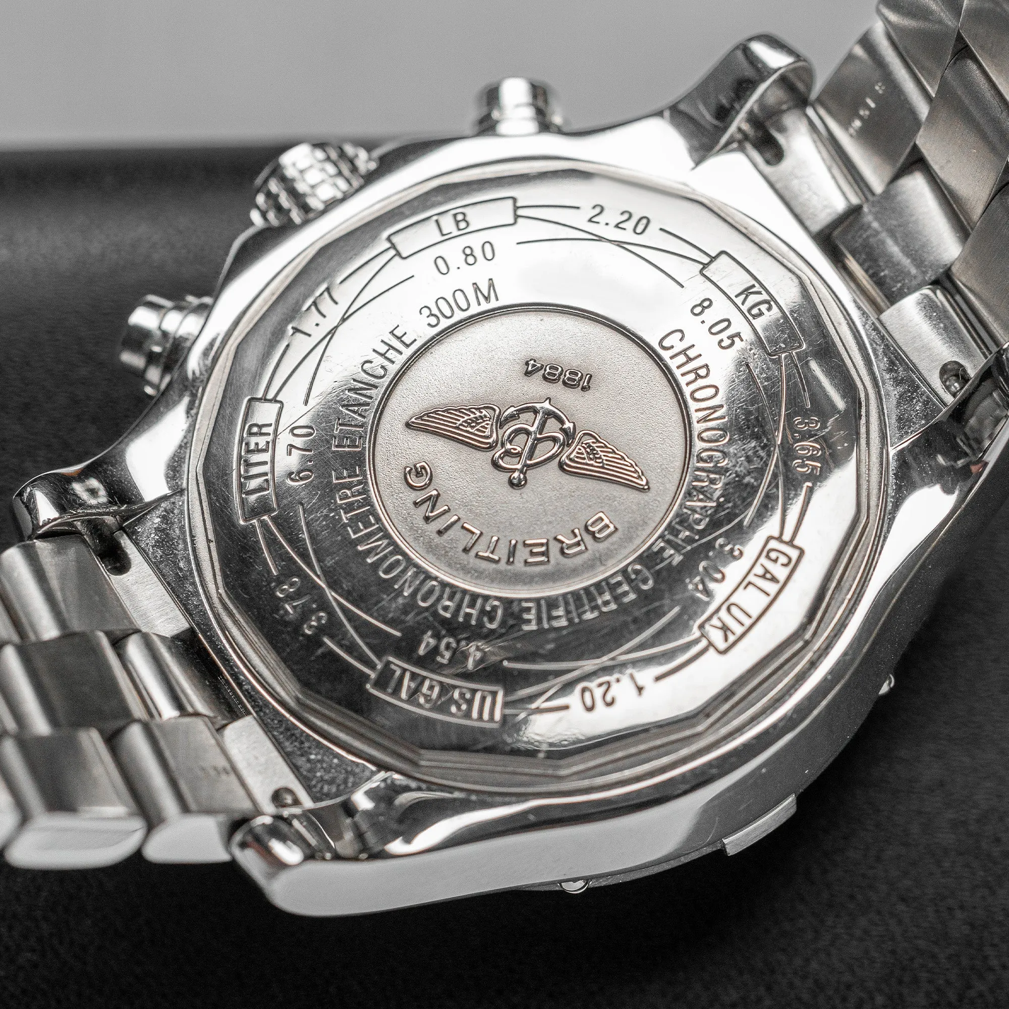 Breitling Avenger A13370
