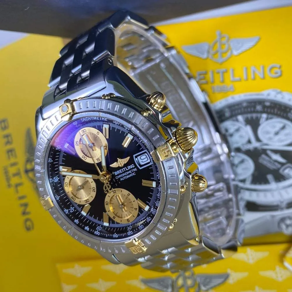 Breitling Chronomat B13352
