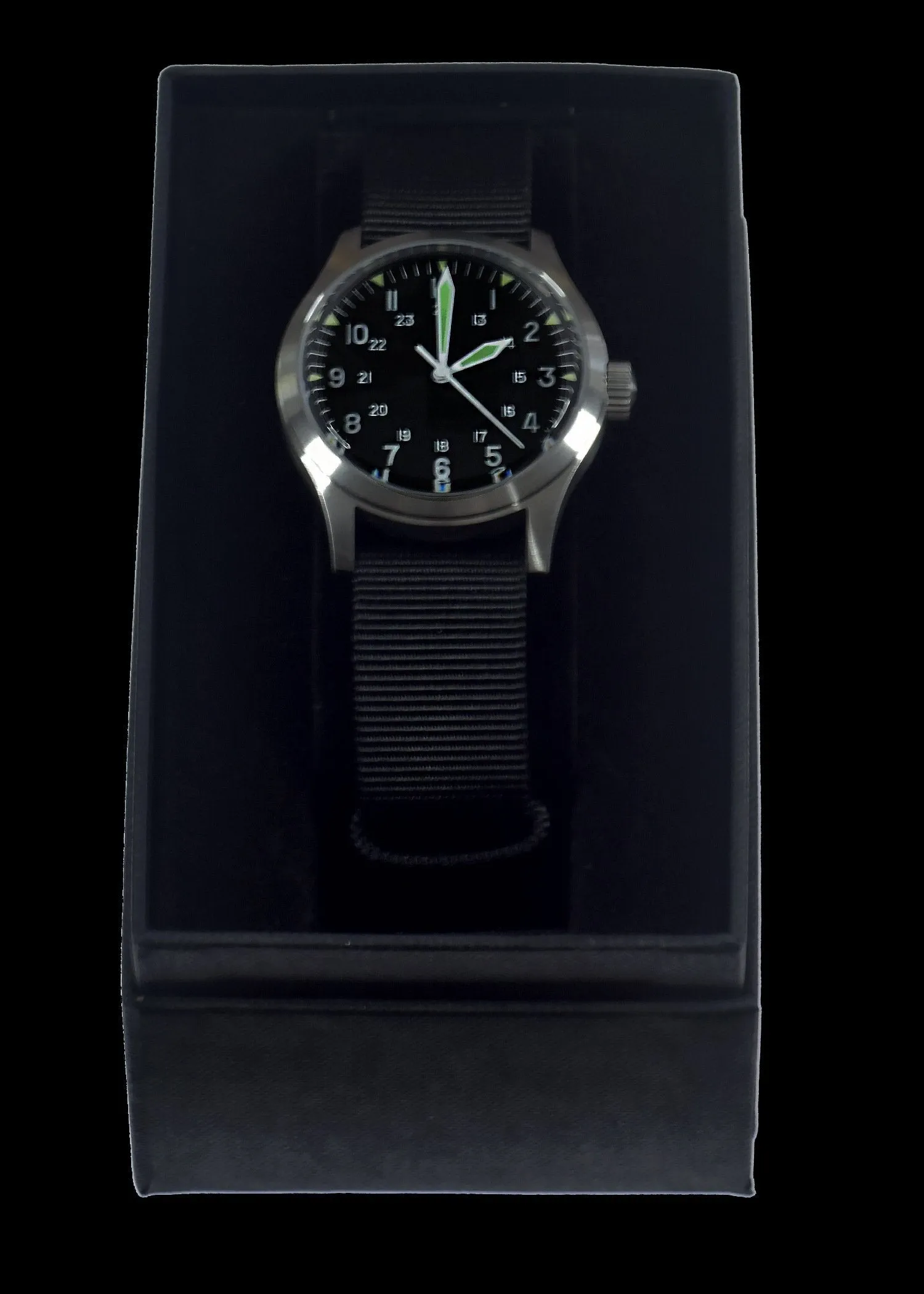 MWC GG-W-113 Classic 1960s/70s U.S Pattern Vietnam War Issue Watch with 24 Jewel Automatic Movement and 100m Water Resistance