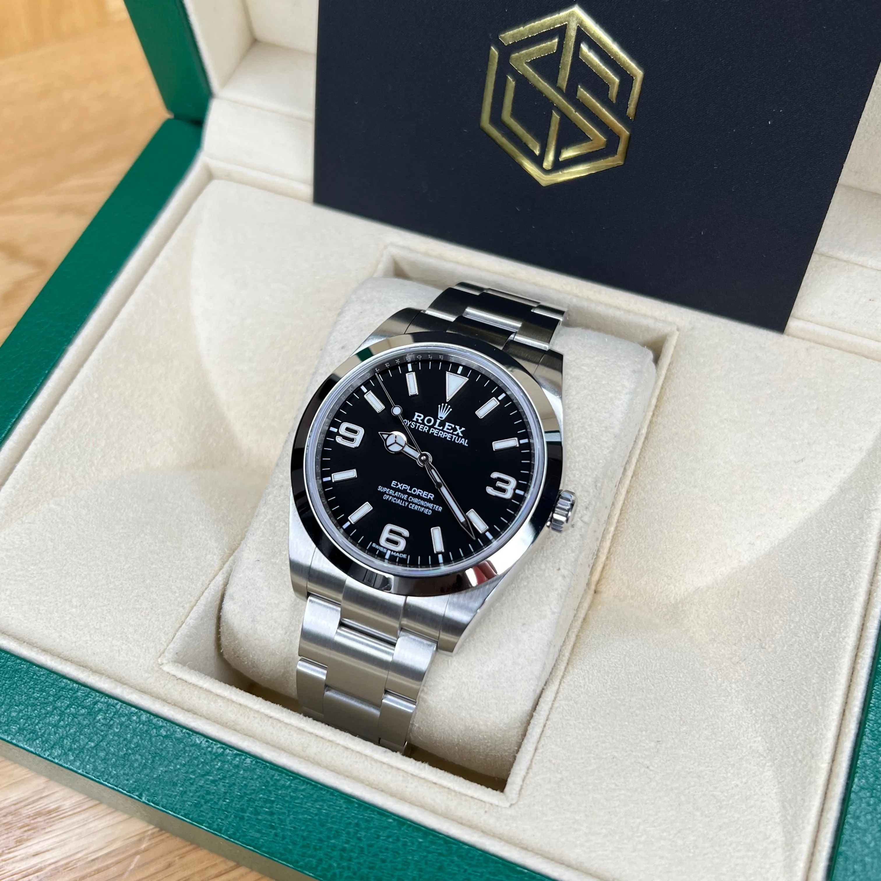 Rolex 214270 Explorer 39mm Black Dial 2018 Full Set Watch