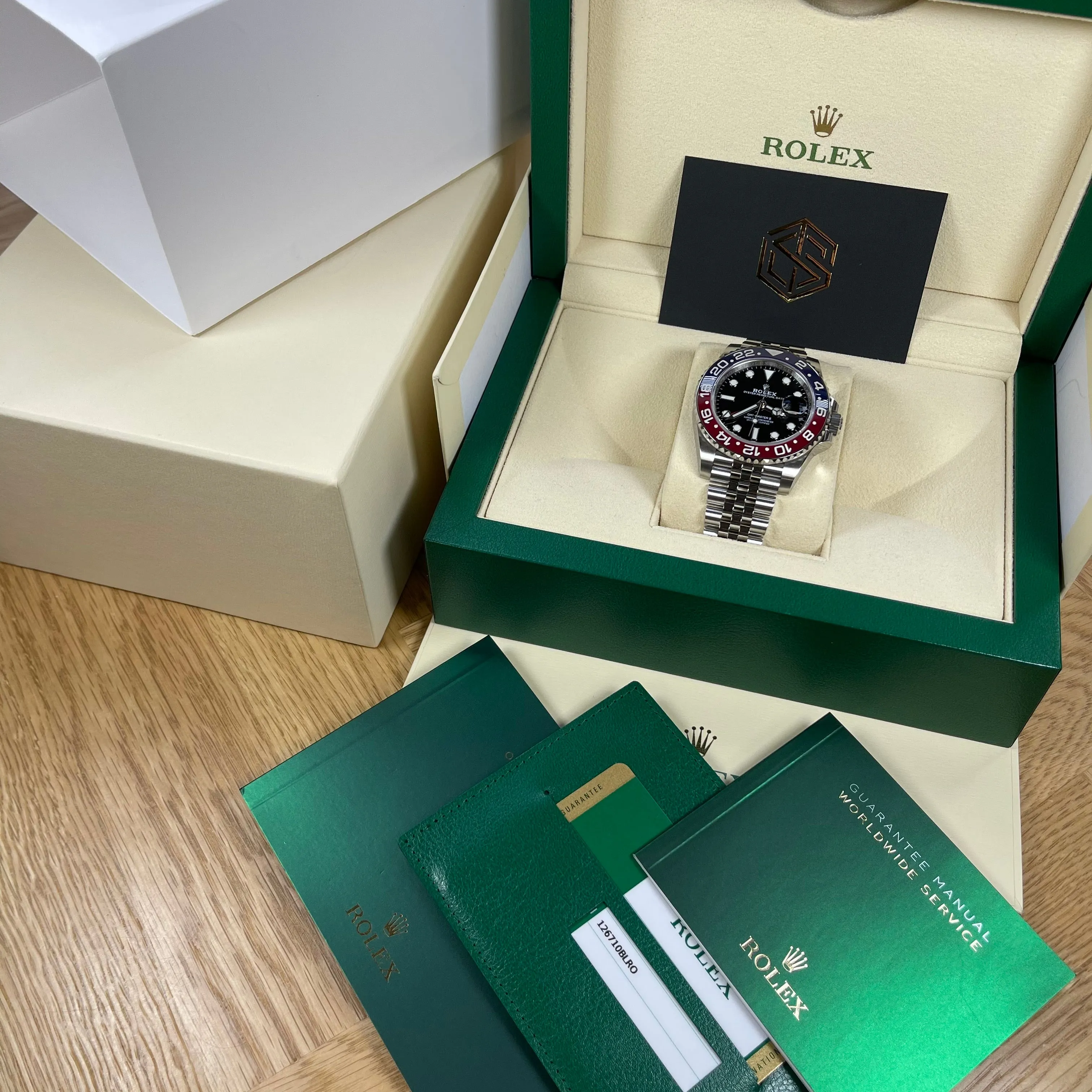 Rolex GMT-Master II 126710BLRO 'Pepsi' Near Mint Condition 2020 Full Set Watch