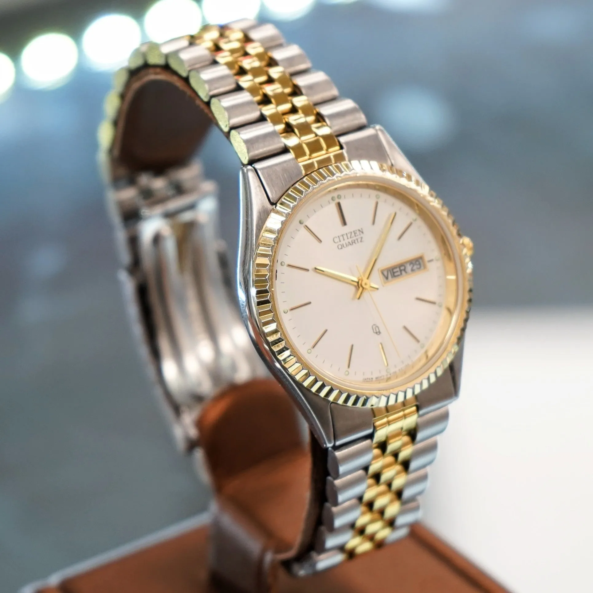 Vintage CITIZEN Quartz CQ Watch Day/Date ALL Two-Tone S.S. - 6100-R00405