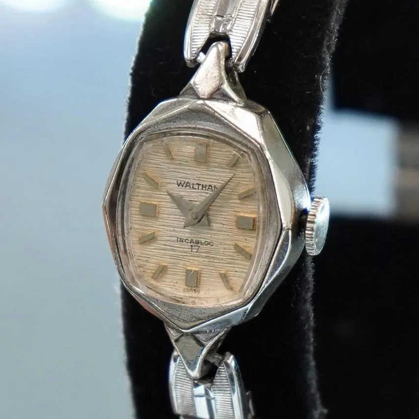 Vintage Ladies WALTHAM Watch Incabloc 17 Jewels - Original Speidel S.S. Bracelet