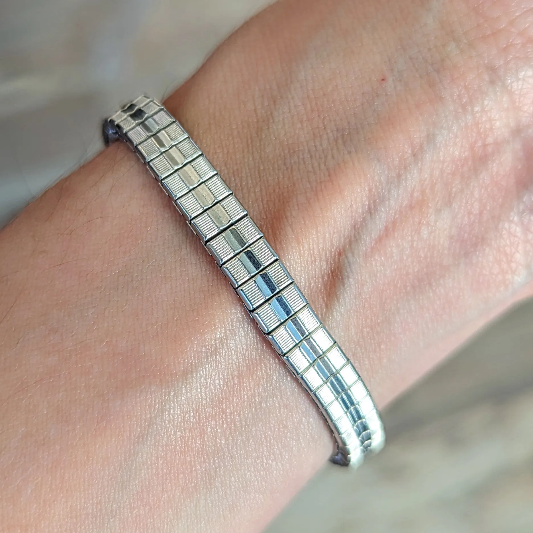 Vintage Ladies WALTHAM Watch Incabloc 17 Jewels - Original Speidel S.S. Bracelet