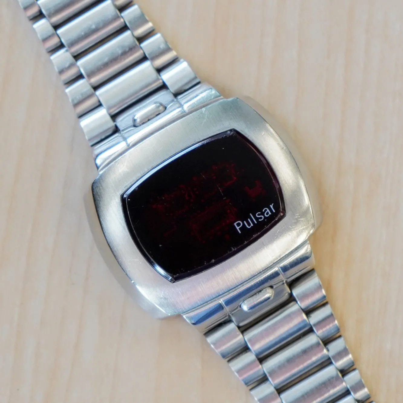 Vintage PULSAR P4 Classic LED Digital Watch 3310 Day Indicator Wristwatch