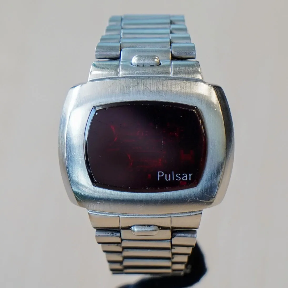 Vintage PULSAR P4 Classic LED Digital Watch 3310 Day Indicator Wristwatch