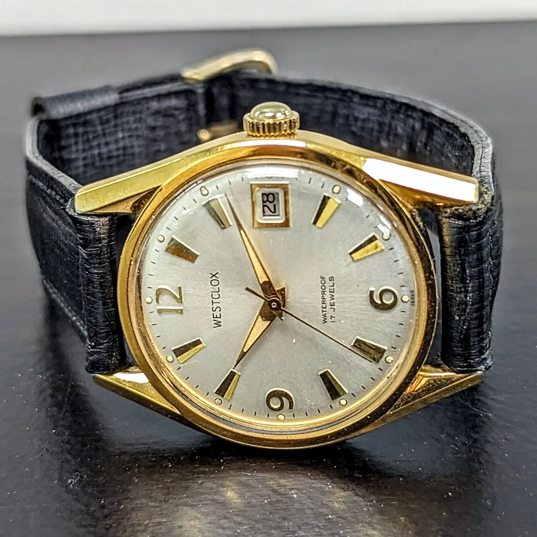 Vintage WESTCLOX Waterproof Wristwatch 17 Jewels Cal. D-441 Date Indicator Watch